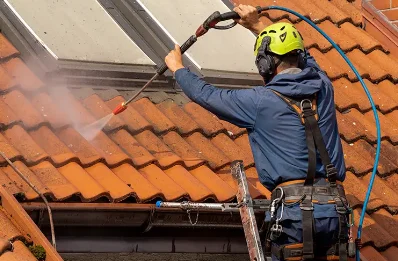 Démoussage et hydrofuge de toiture à Péronville